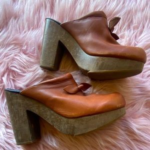 Rachel Comey size 7 clogs Natural color
